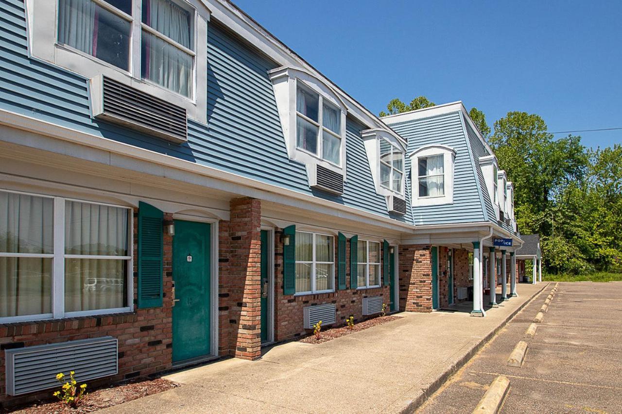 Country Squire Inn And Suites Coshocton Esterno foto